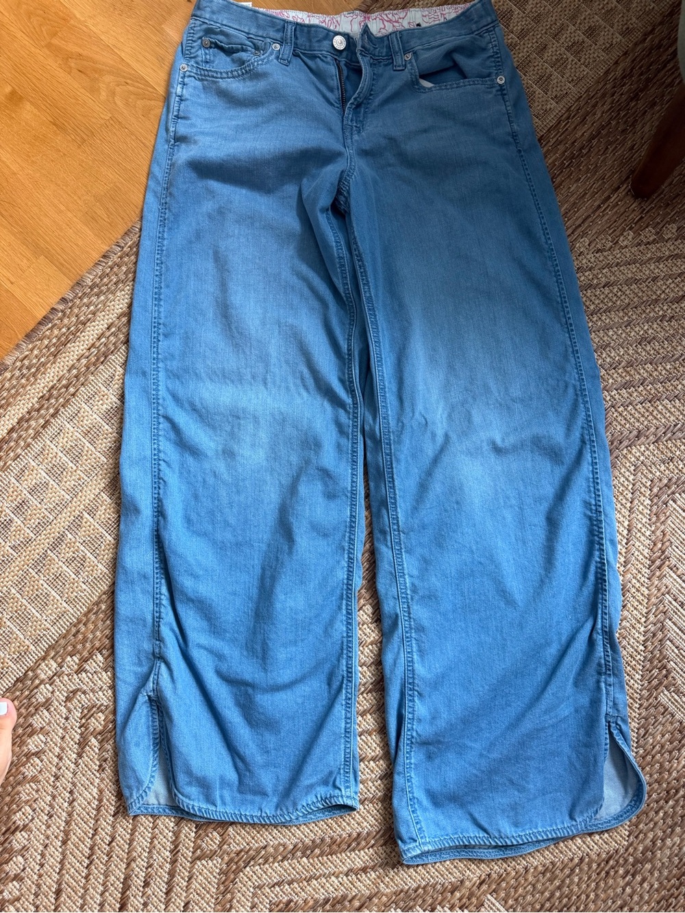 American Eagle Outfitters Wide-Leg Jeans in Denim Blue